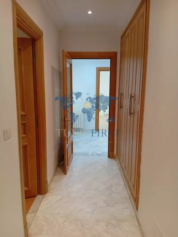 A louer appartement S+3 à La Marsa