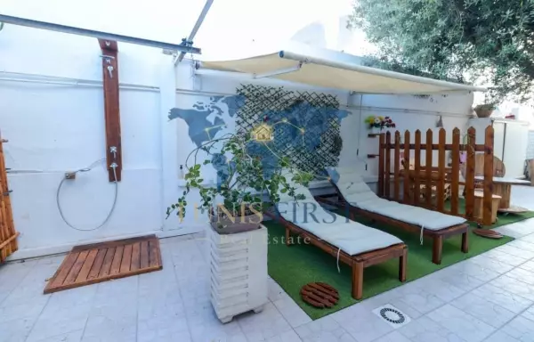 A louer un rez de jardin S+2 meublé à Marsa Corniche