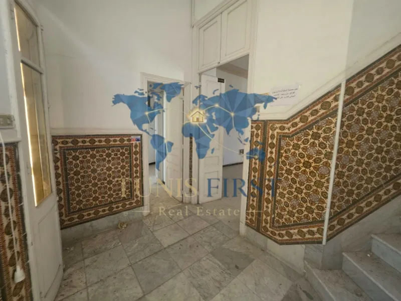 A Vendre Villa à rénover à Tunis — Tunis centre ville