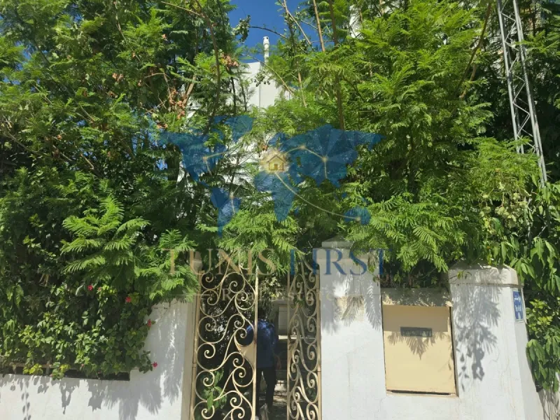 A Vendre Villa à rénover à Tunis — Tunis centre ville