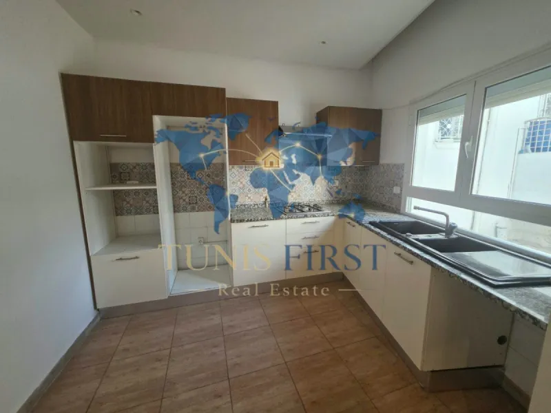 A Louer Appartement S+2 Vide à Marsa Nassim — Marsa Ennassim