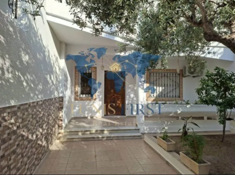 A vendre Charmante  villa à Carthage — Carthage