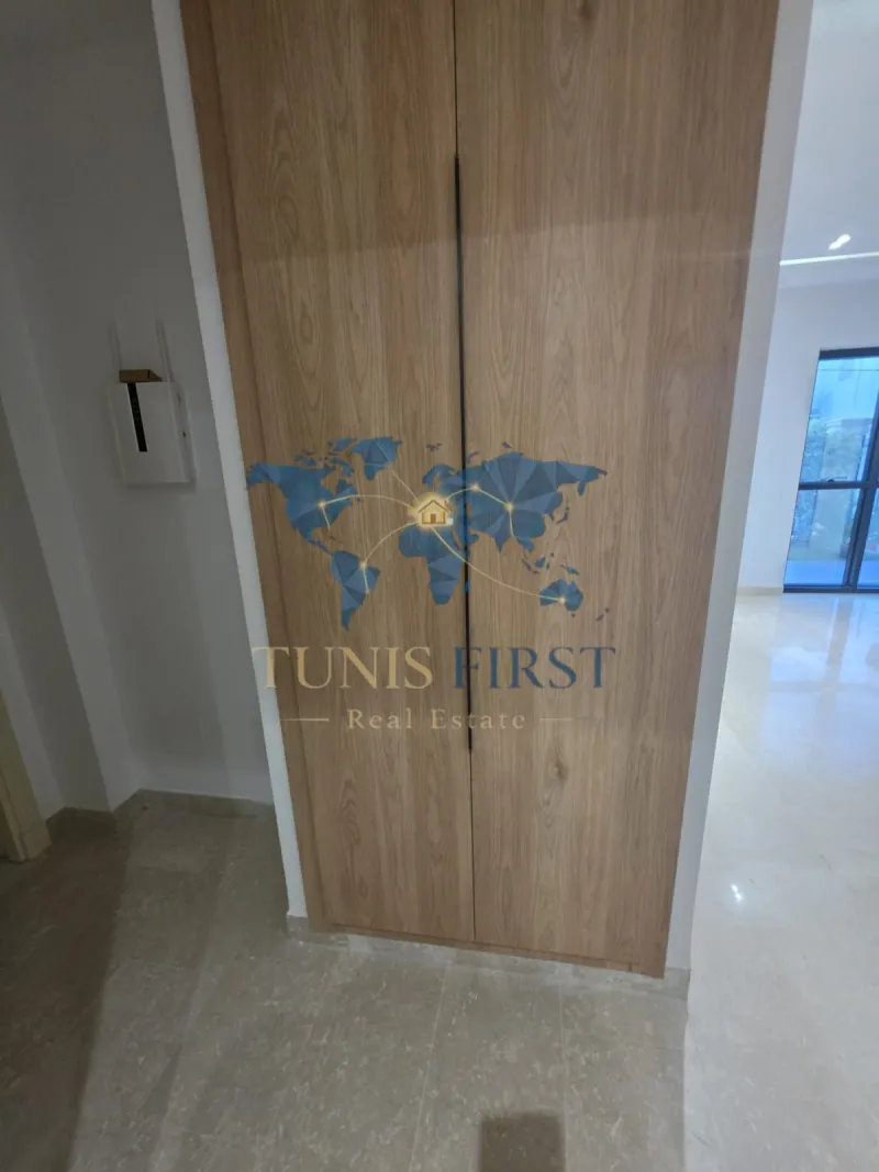 A Louer Appartement S+2 de Luxe à La Marsa — Marsa ville