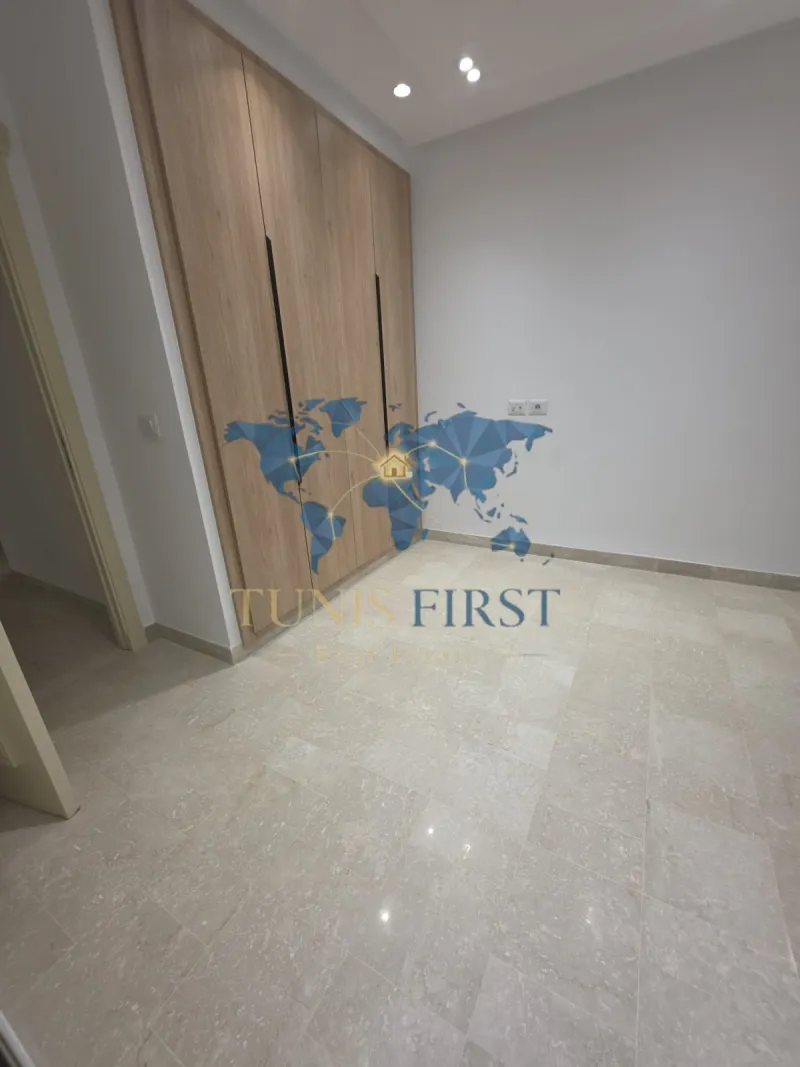 A Louer Appartement S+2 de Luxe à La Marsa — Marsa ville