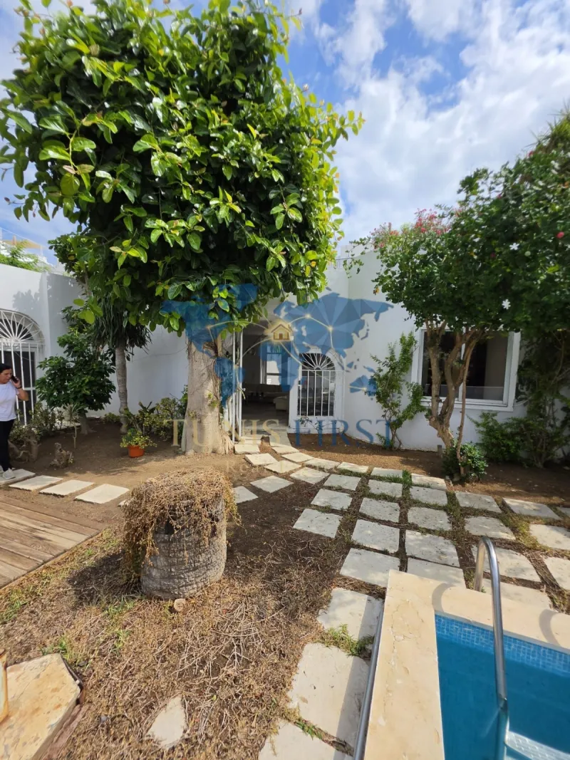 A Louer Villa avec piscine à Sidi Bou Said — Carthage