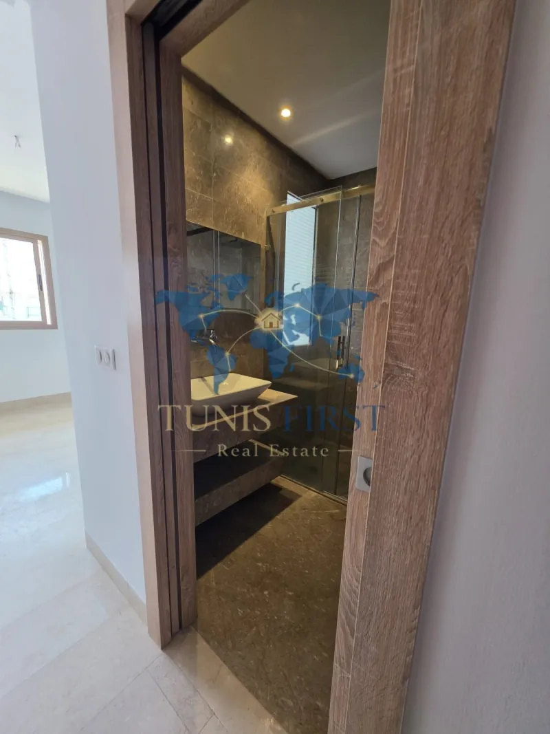 A Louer Appartement S+2 à Gammarth — Gammarth