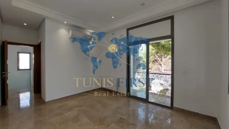 A Louer Duplex Vide à Carthage Présidence — Carthage