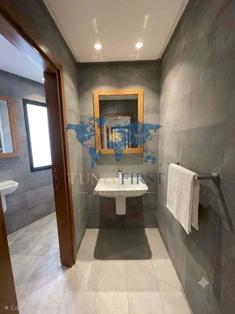 A Vendre Magnifique Appartement S+2 à Montfleury — Tunis