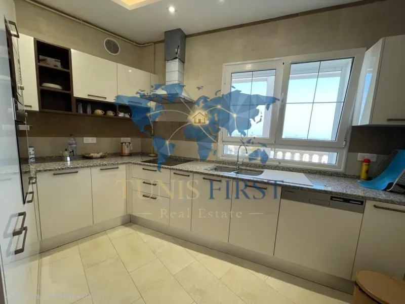 A Vendre Magnifique Appartement S+2 à Montfleury — Tunis