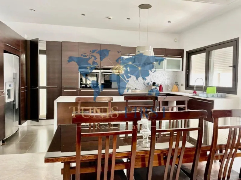 A Louer Luxueuse Villa Vide à Carthage — Carthage