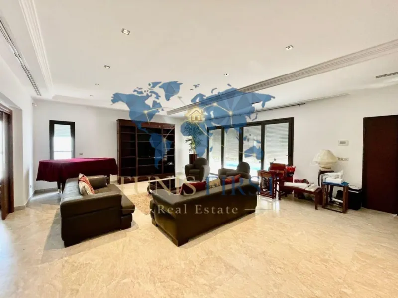 A Louer Luxueuse Villa Vide à Carthage — Carthage