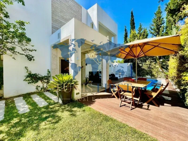 A Louer Luxueuse Villa Vide à Carthage — Carthage