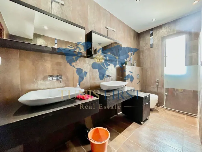 A Louer Luxueuse Villa Vide à Carthage — Carthage
