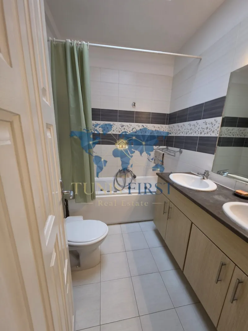A Louer Charmant Duplex Meublé à La Marsa — Cite Du Stade