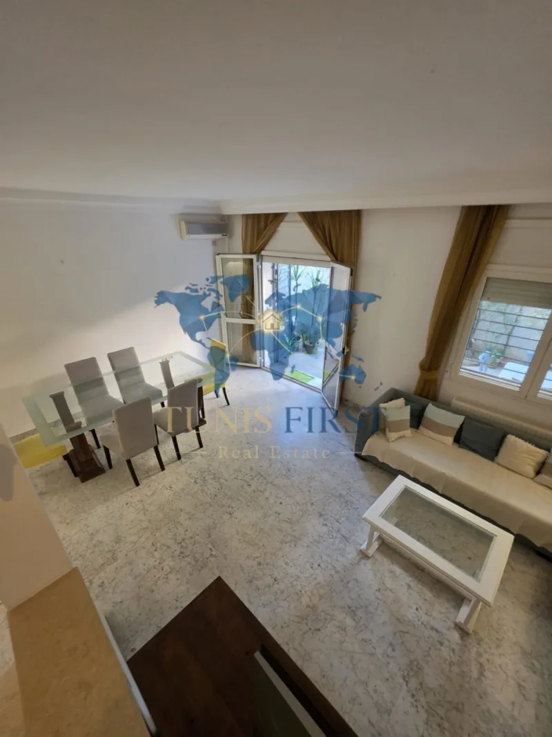 A Louer Charmant Duplex Meublé à La Marsa — Cite Du Stade