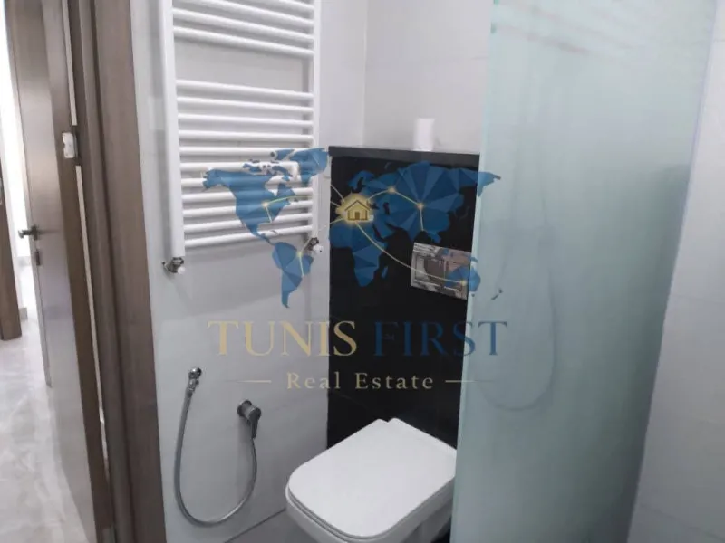 A Louer Appartement S+2 Vide à La Marsa Corniche — Marsa corniche