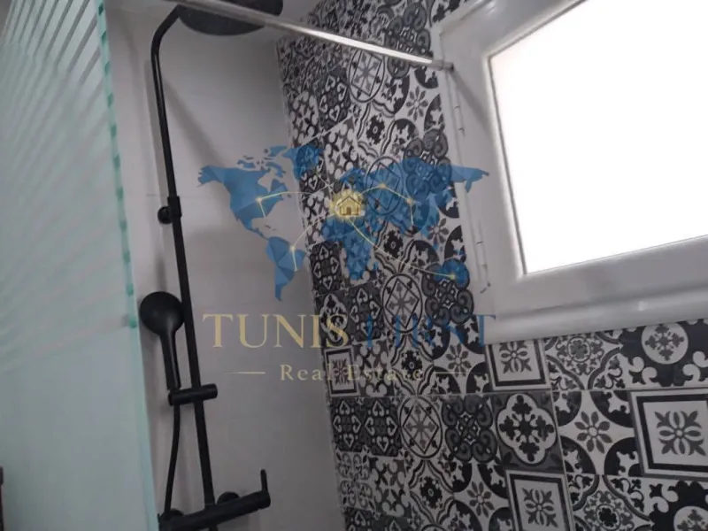 A Louer Appartement S+2 Vide à La Marsa Corniche — Marsa corniche