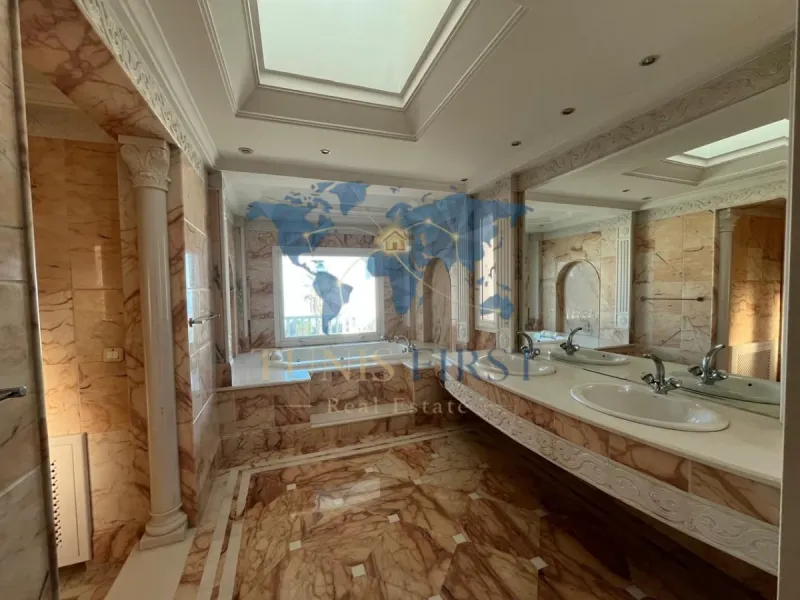 A louer villa de charme S+6 à Marsa Cube — Marsa Cube
