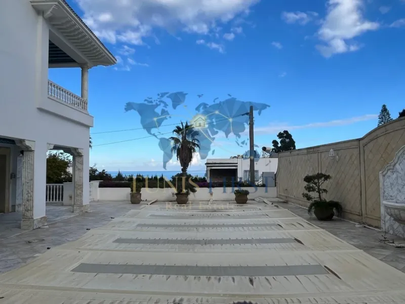 A louer villa de charme S+6 à Marsa Cube — Marsa Cube