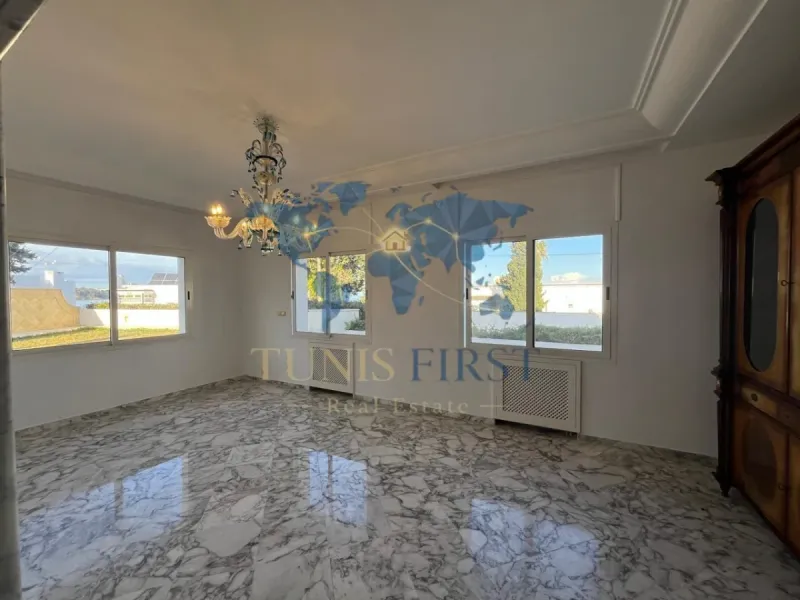 A louer villa de charme S+6 à Marsa Cube — Marsa Cube