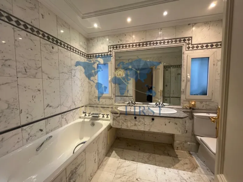 A louer villa de charme S+6 à Marsa Cube — Marsa Cube