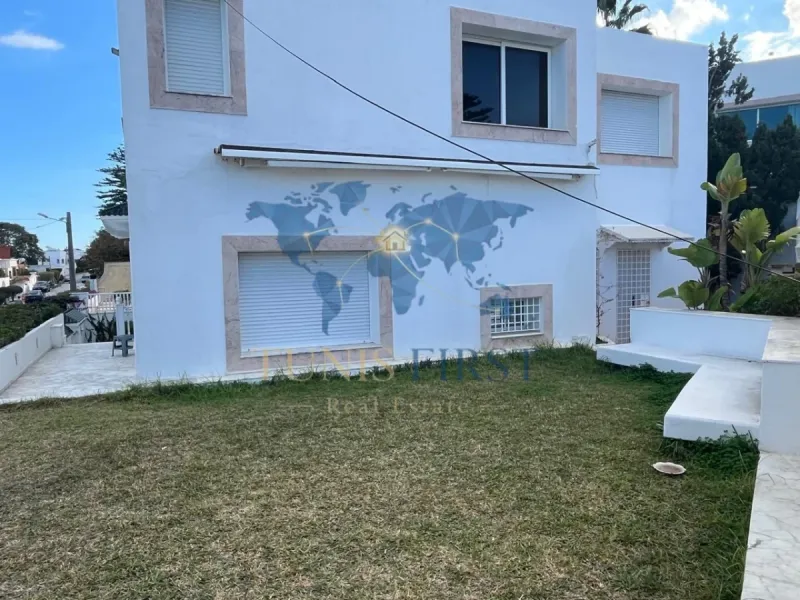 A louer villa de charme S+6 à Marsa Cube — Marsa Cube