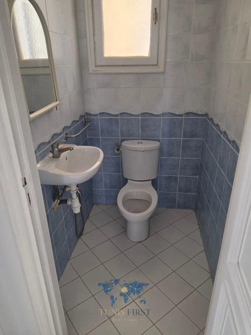 A Louer Appartement S+2 Vide à Ennasr 2 — Cite Ennasr 2