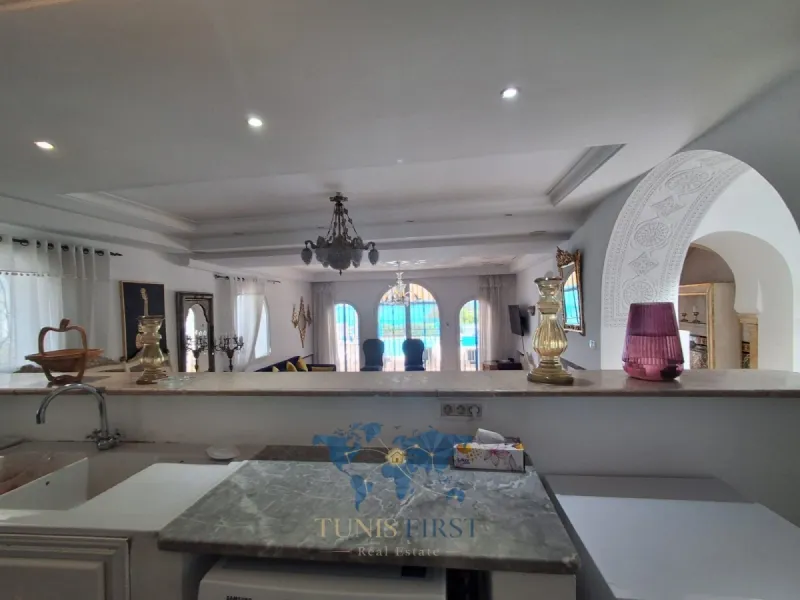 À Louer Jolie Villa Meublée à La Marsa Corniche — Marsa corniche