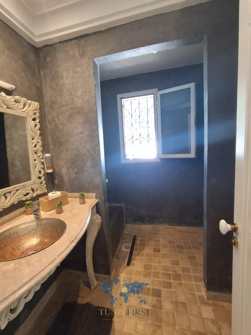 À Louer Jolie Villa Meublée à La Marsa Corniche — Marsa corniche