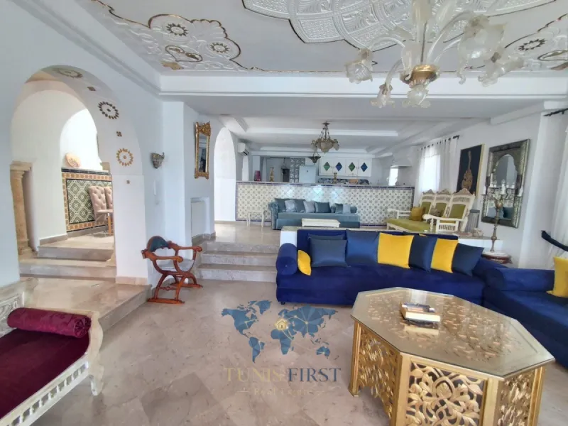 À Louer Jolie Villa Meublée à La Marsa Corniche — Marsa corniche