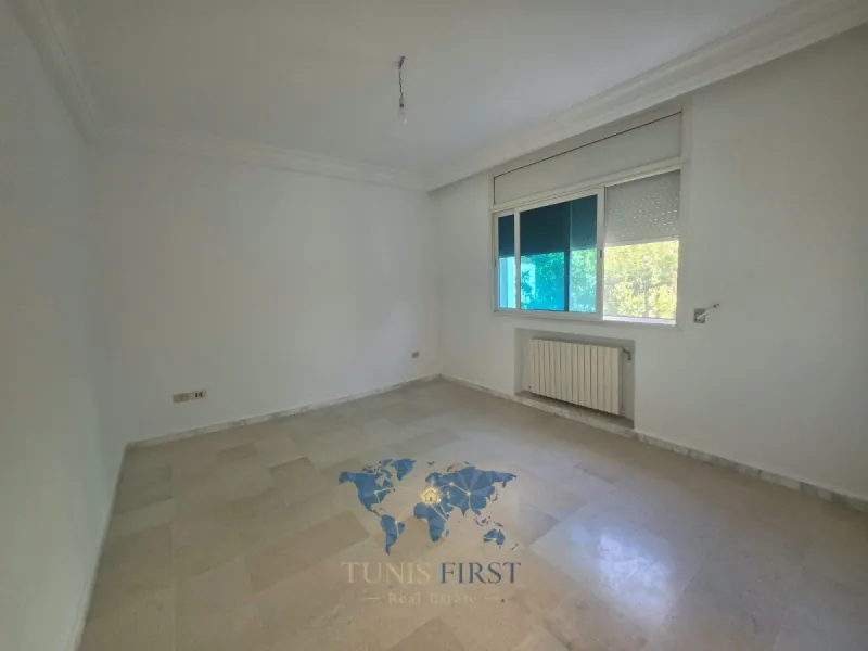 A Louer Appartement de Charme S+3 Vide à Gammarth — Gammarth