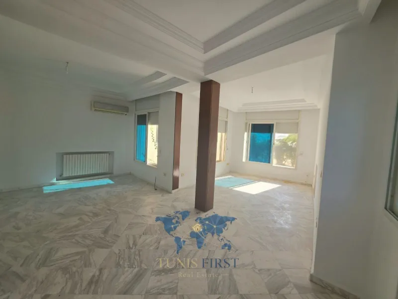 A Louer Appartement de Charme S+3 Vide à Gammarth — Gammarth