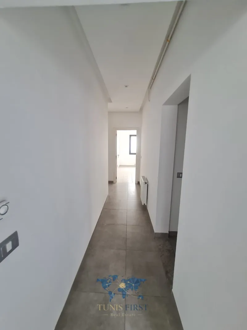 A Vendre Appartement S+4 aux Jardins de Carthage — La Marsa