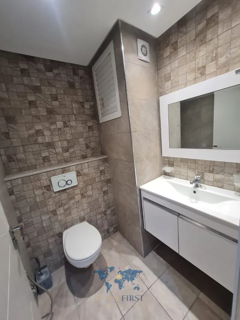 A Vendre Appartement S+4 aux Jardins de Carthage — La Marsa