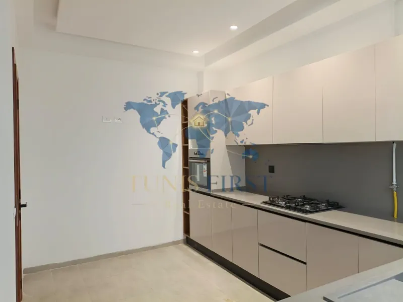 A vendre s+3 avec jardin au coeur de La Marsa — Sidi abdelaziz