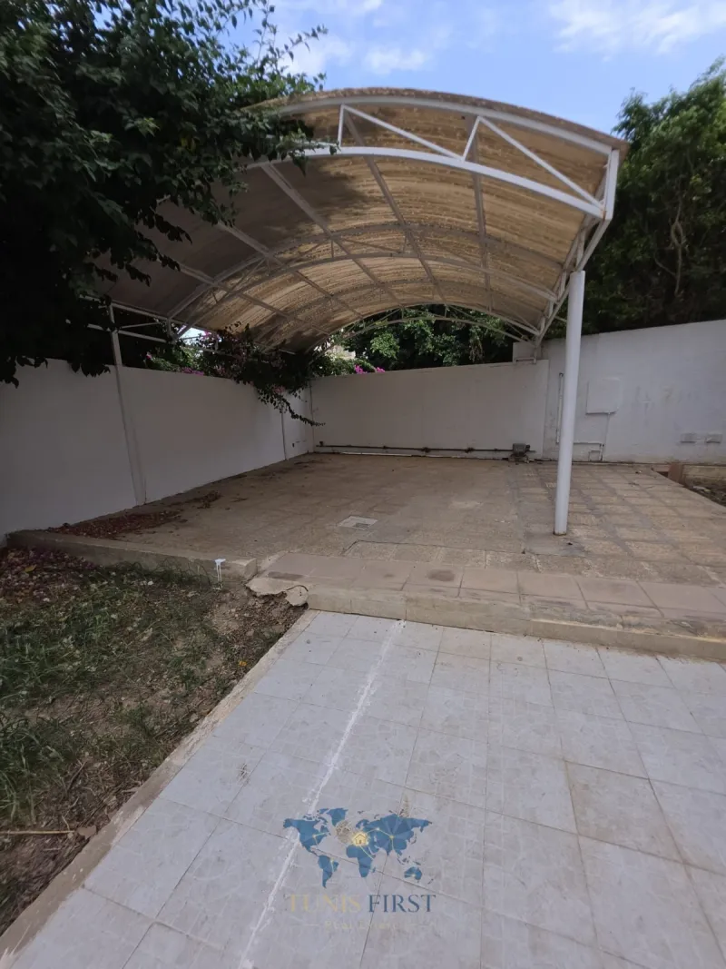 A louer  Villa S+6 pour usage bureautique à Gammarth — Gammarth