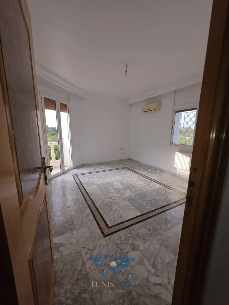A louer  Villa S+6 pour usage bureautique à Gammarth — Gammarth