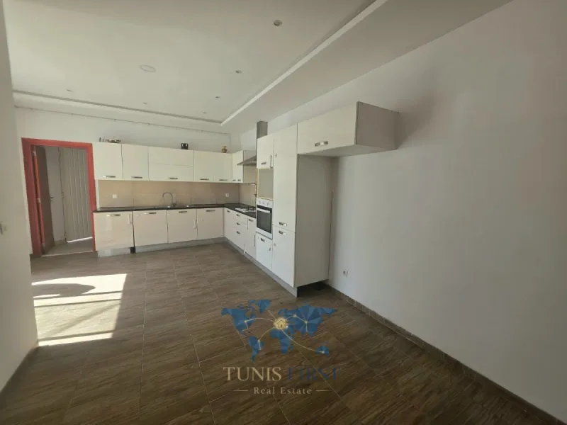 A Louer Duplex S+3 à La Marsa Sidi Abd Laziz — Sidi abdelaziz