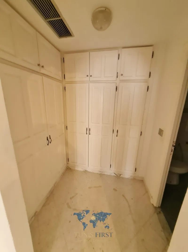 A Louer Villa Jumelée Vide à Cité EL Moez, La Marsa — Cite El Moez