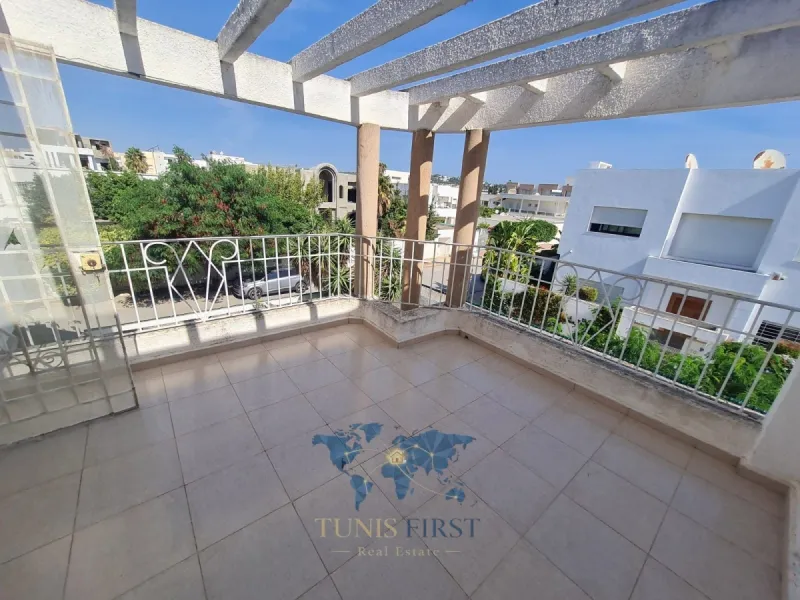 A Louer Villa Jumelée Vide à Cité EL Moez, La Marsa — Cite El Moez