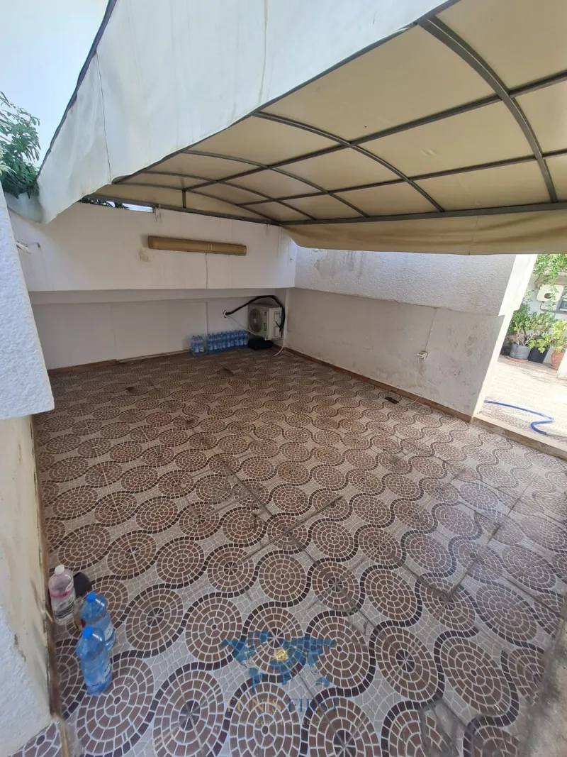 A Louer Villa Jumelée Vide à Cité EL Moez, La Marsa — Cite El Moez