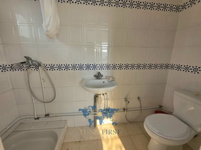 A Louer Etage de villa S+3 Meublé à La Marsa — Cite Erriadh