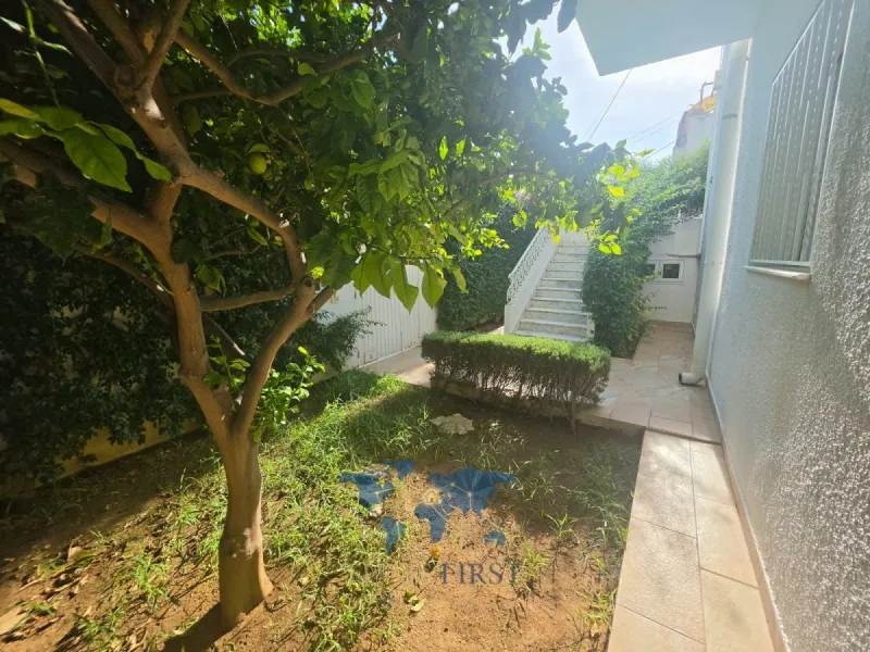 A Louer Etage de villa S+3 Meublé à La Marsa — Cite Erriadh