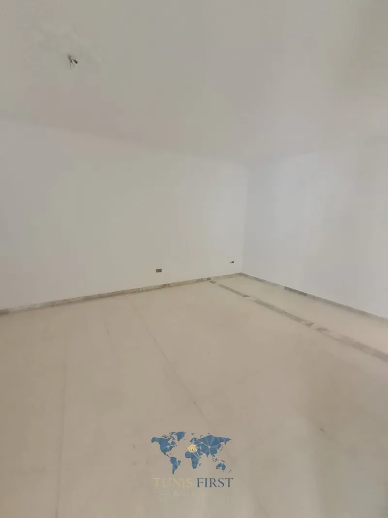 A Louer Appartement S+2 Vide à Cité des Juges, La Marsa — Cite Des Juges 2