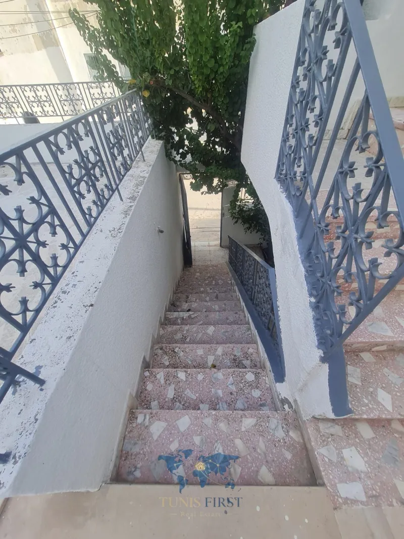 A Louer Appartement S+2 Vide à Cité des Juges, La Marsa — Cite Des Juges 2