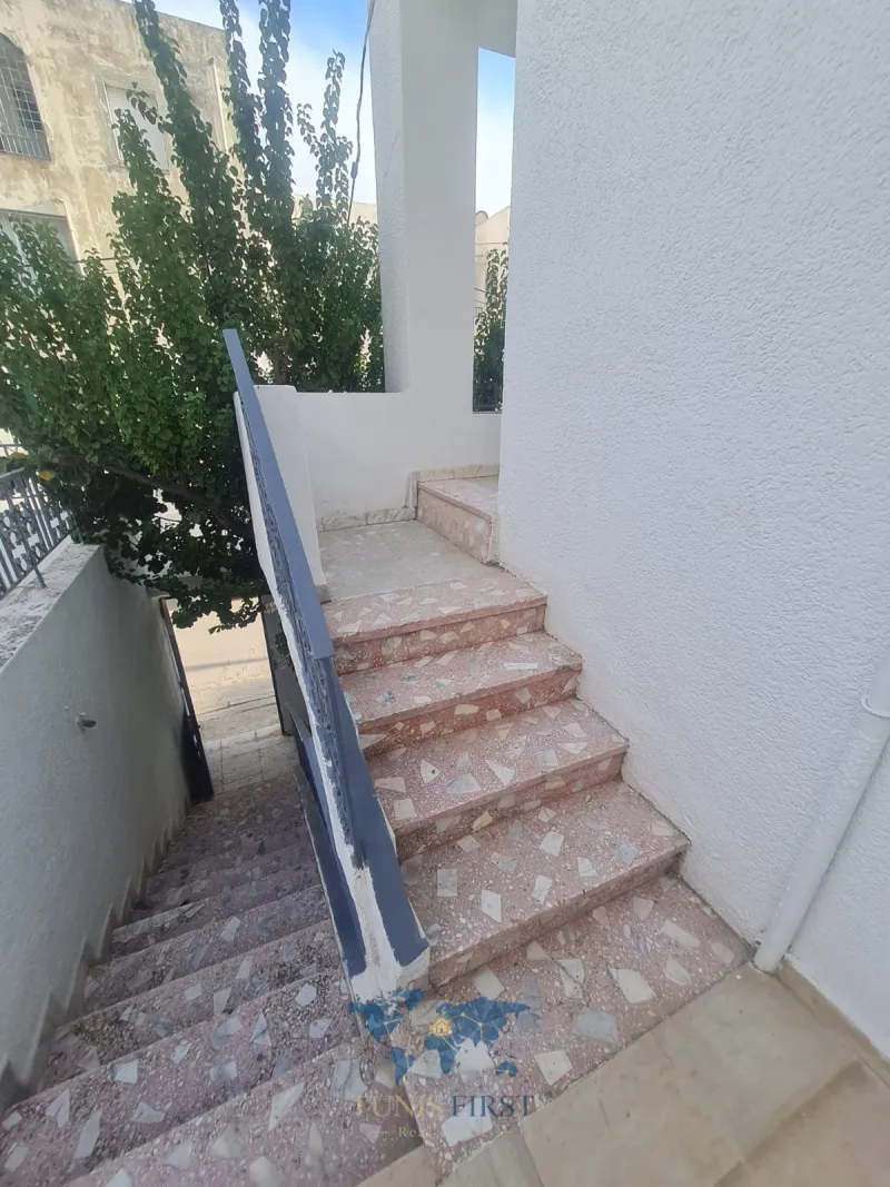 A Louer Appartement S+2 Vide à Cité des Juges, La Marsa — Cite Des Juges 2