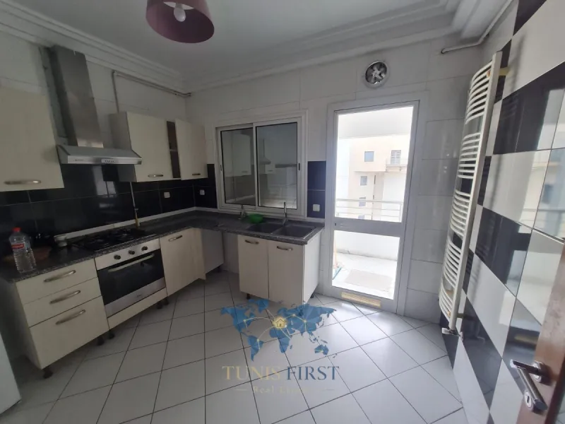 A louer Appartement S+2 Meublé aux  Berges du Lac 2 — Les berges du lac 2