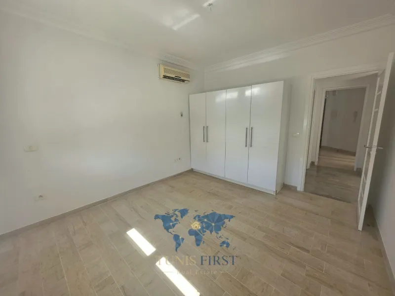 A vendre appartement S+2  à Cité EL Khalil, La Marsa — Cite El Khalil