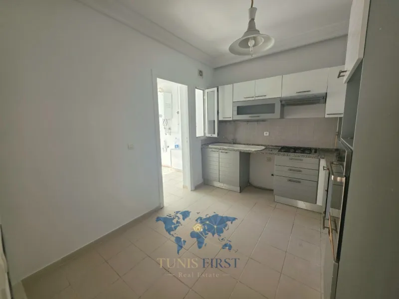 A vendre appartement S+2  à Cité EL Khalil, La Marsa — Cite El Khalil