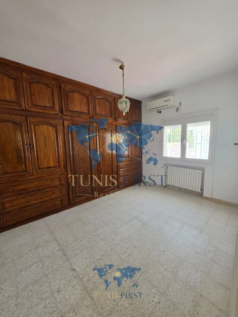 À Vendre Rez-de-chaussée de villa S+3 à La Marsa Ennassim — Marsa Ennassim